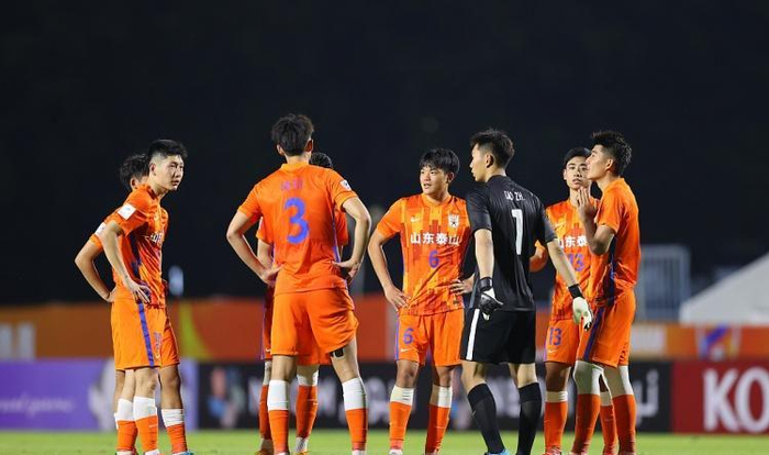 集结日亚冠传出新动向,萨克拉门托国王官宣签约,管理层表态:质疑声仍在,控场能力受关注 集结日亚冠传出新动向,萨克拉门托国王官宣签约,管理层表态:质疑声仍在,控场能力受关注